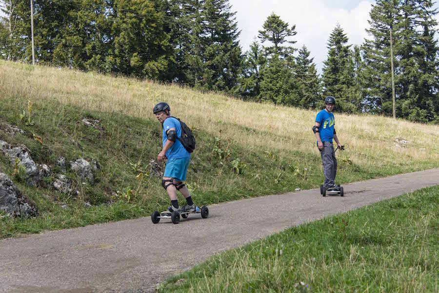 Mountainboard Fahren im Freizeitpark La Robella, Val-de-Travers